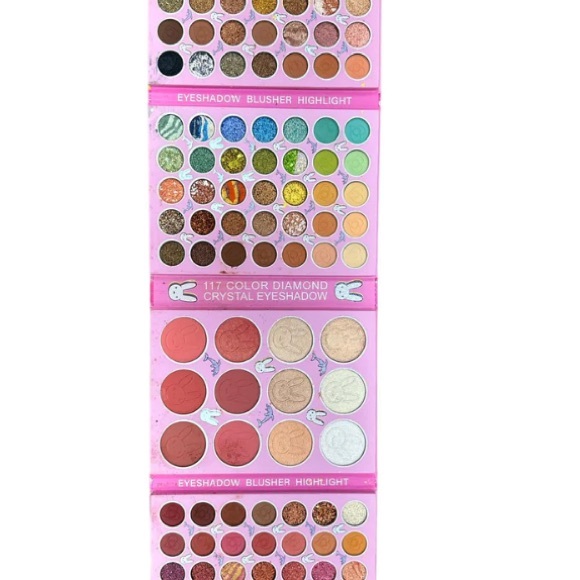 Bad Bunny Eye Shadow Pallet - Picture 6 of 8